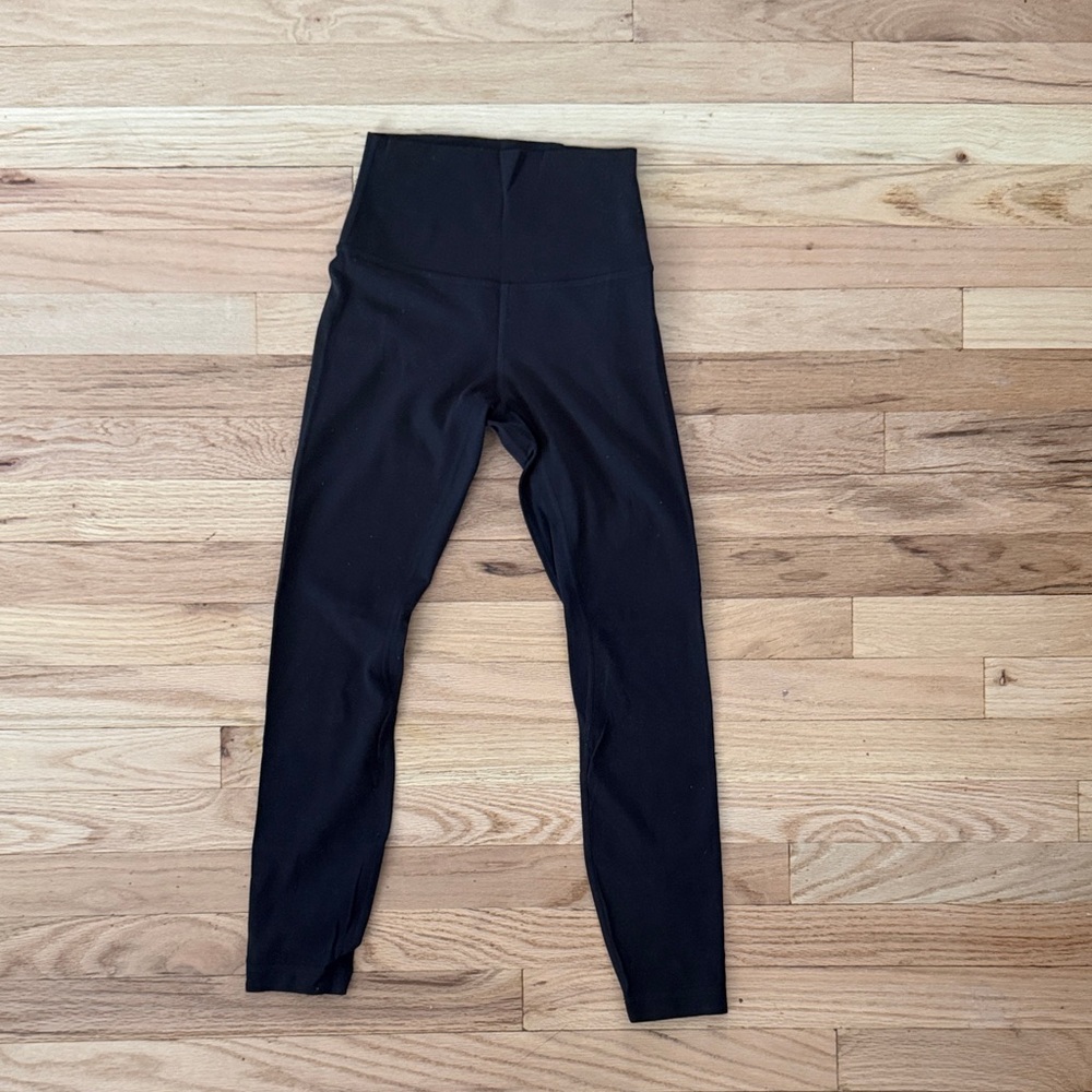 lululemon athletica size 2 align Black workout Leggings 25"